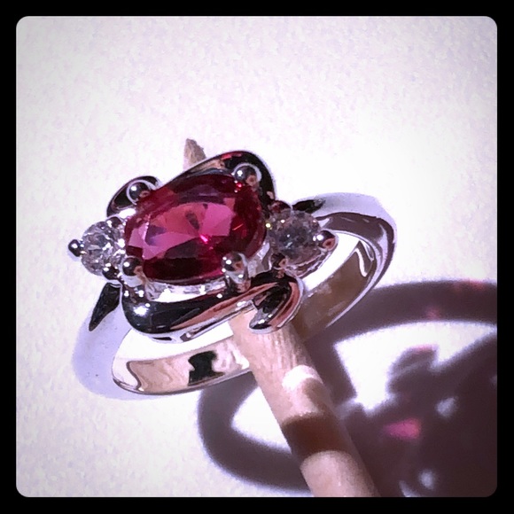 Jewelry - Gorgeous Cubic Zirconia Crystal Ring in sizes 7&8